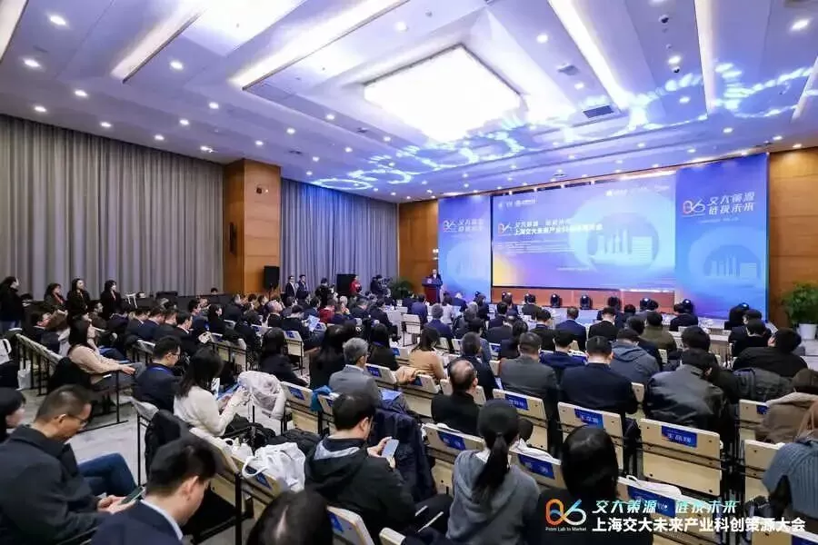 When It Comes to Transforming Scientific Achievements Into Practical Applications, Sipeng is Serious About It When It Comes to Transforming Scientific Achievements Into Practical Applications, Sipeng is Serious About It